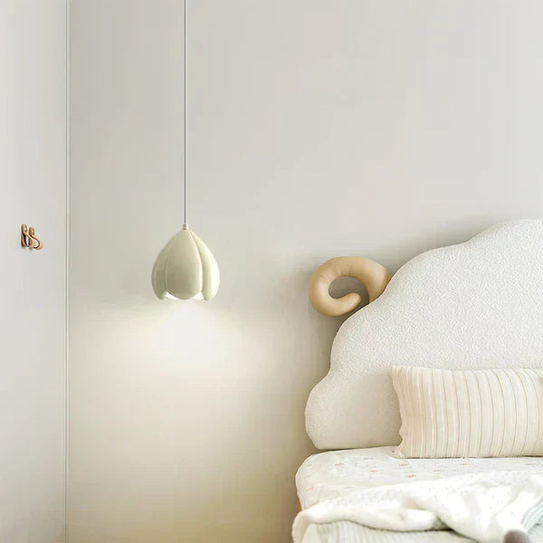 Lampe pendante crème de style français – Élégance Rustique pour Votre Maison