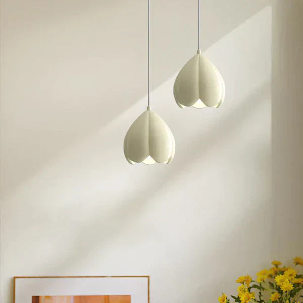 Lampe pendante crème de style français – Élégance Rustique pour Votre Maison