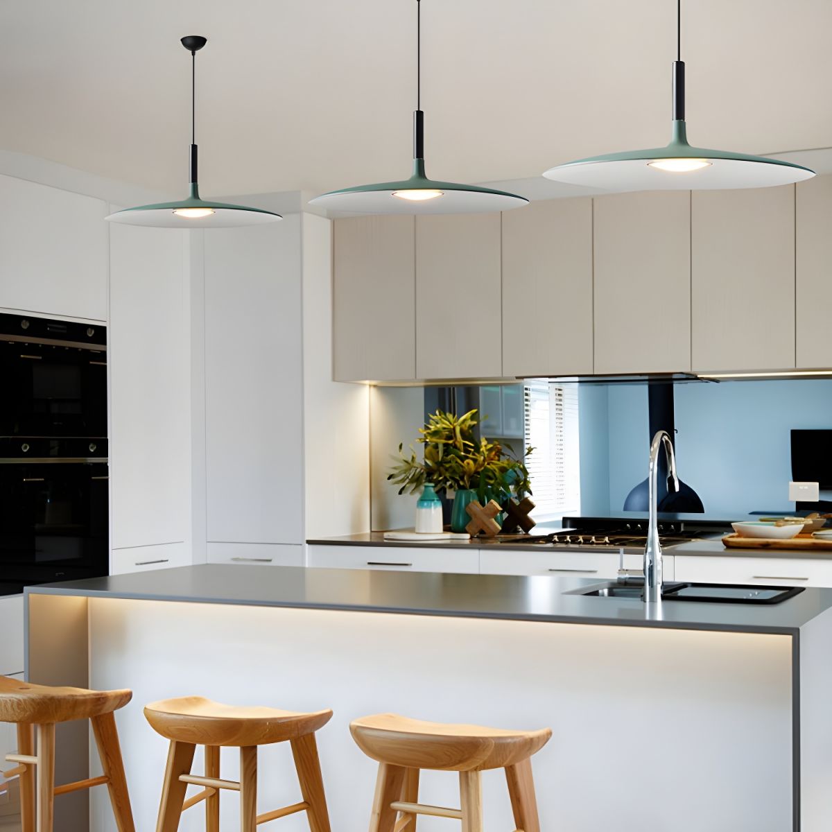 MétaloLinea – Suspension Design en Métal et Aluminium