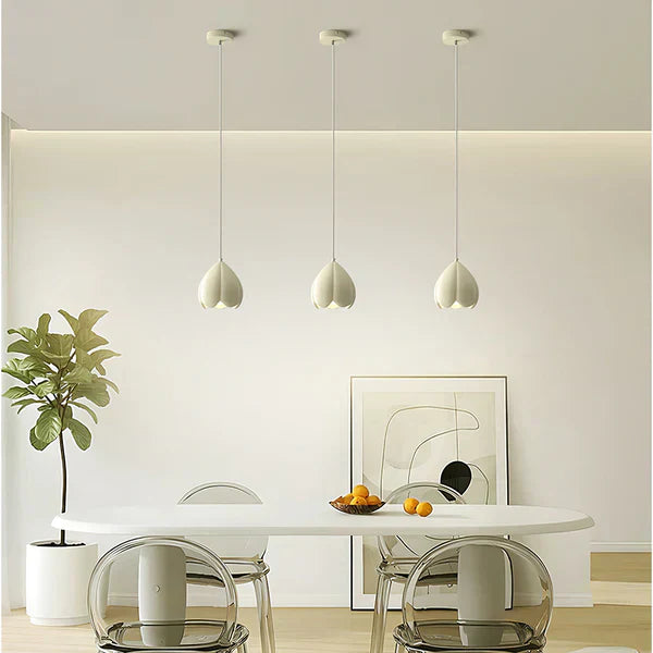 Lampe pendante crème de style français – Élégance Rustique pour Votre Maison