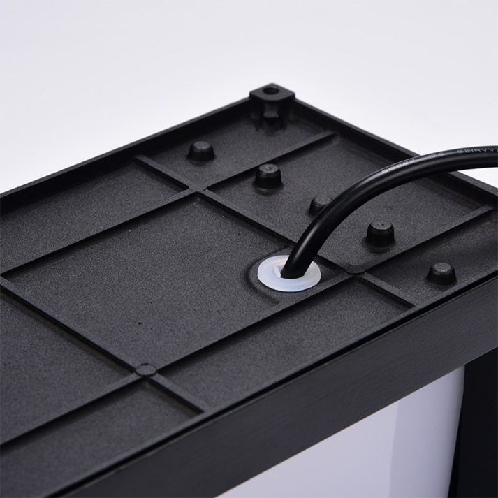 NOXORA Applique Murale d’Extérieur – Design Noir & Blanc – LED Intégrée – 26 cm – Aluminium & Acrylique