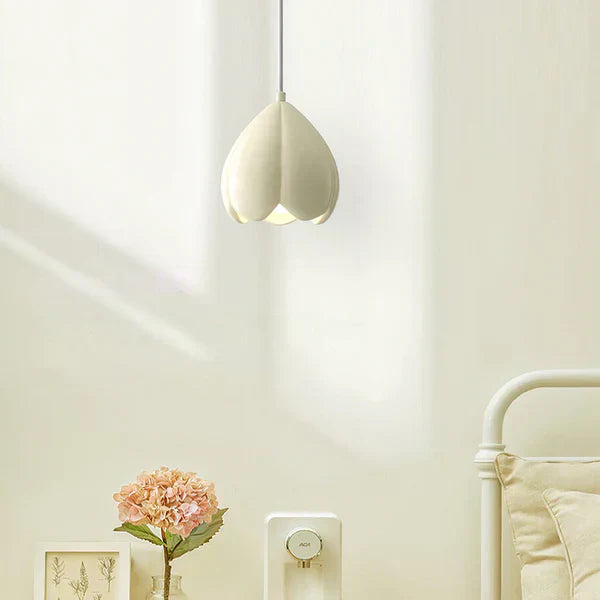 Lampe pendante crème de style français – Élégance Rustique pour Votre Maison