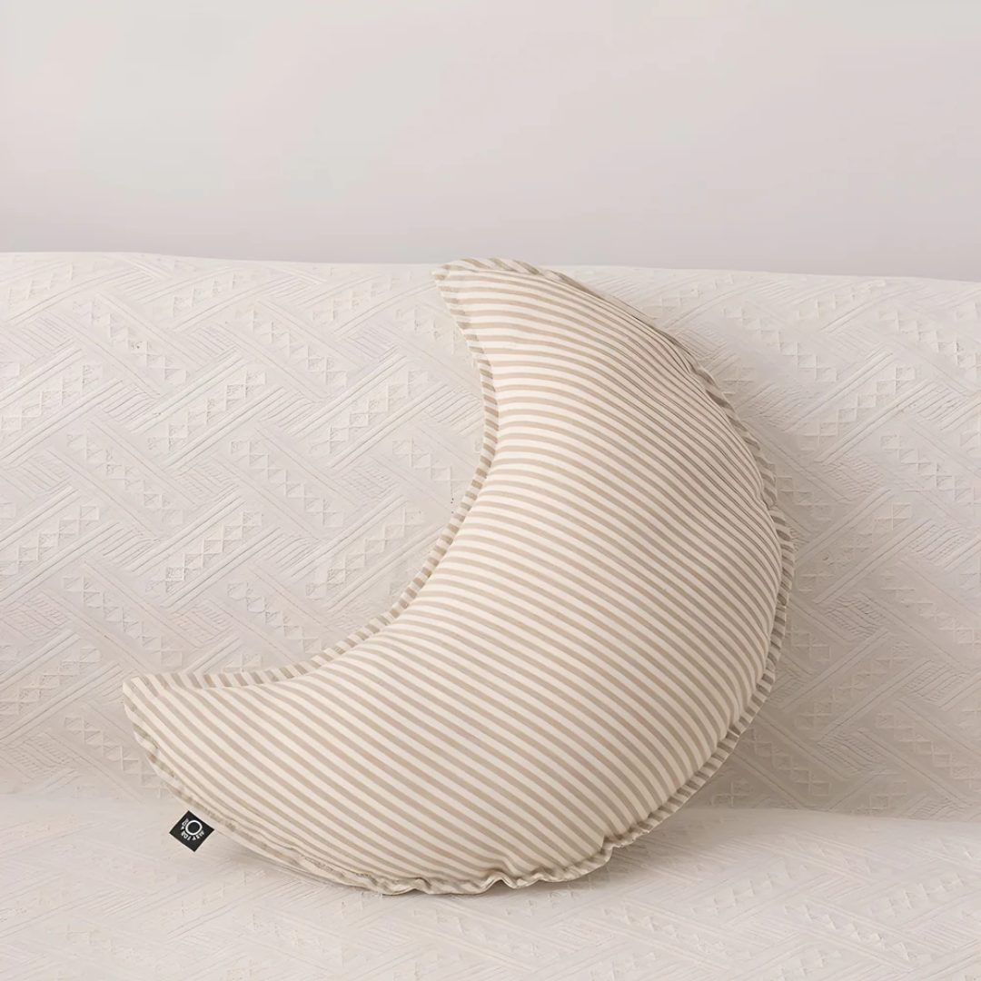 Kyva – Coussin Déco Doux à Rayures | Formes Ludiques & Élégantes