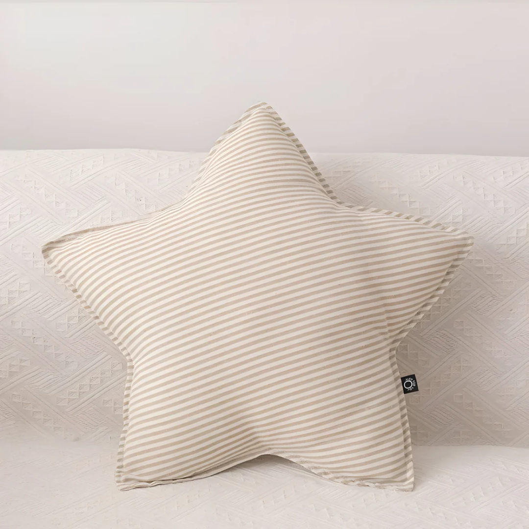 Kyva – Coussin Déco Doux à Rayures | Formes Ludiques & Élégantes