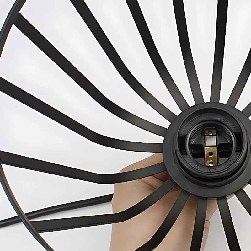 IronSphere – Suspension en fer noir de style industriel