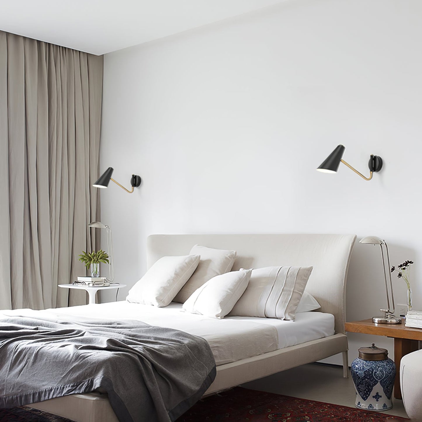LuminaPex – Applique Murale Orientable au Design Conique