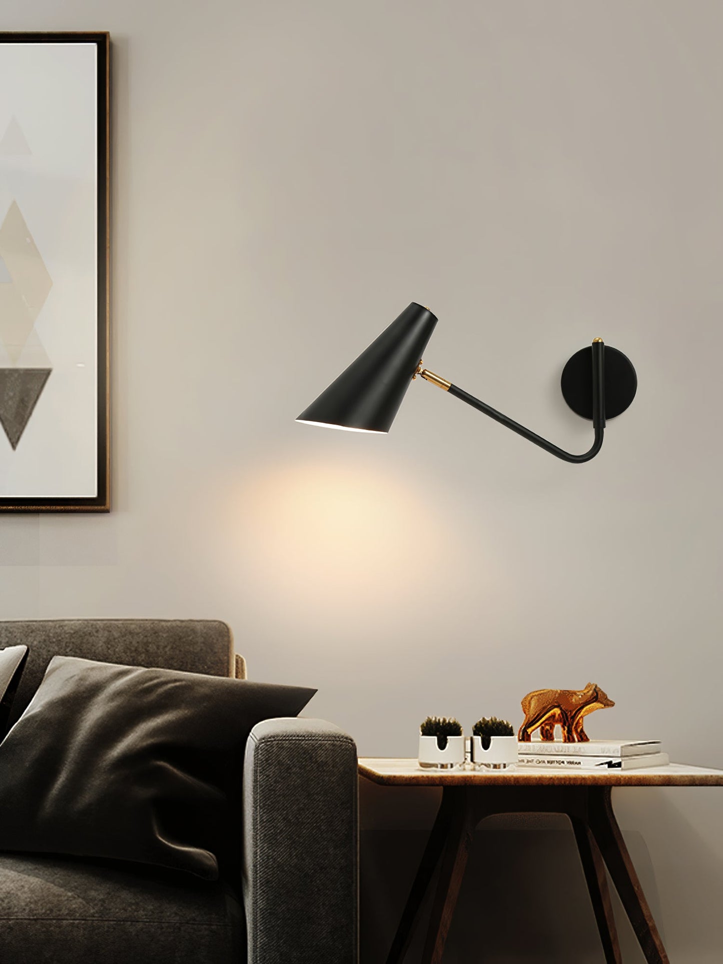 LuminaPex – Applique Murale Orientable au Design Conique