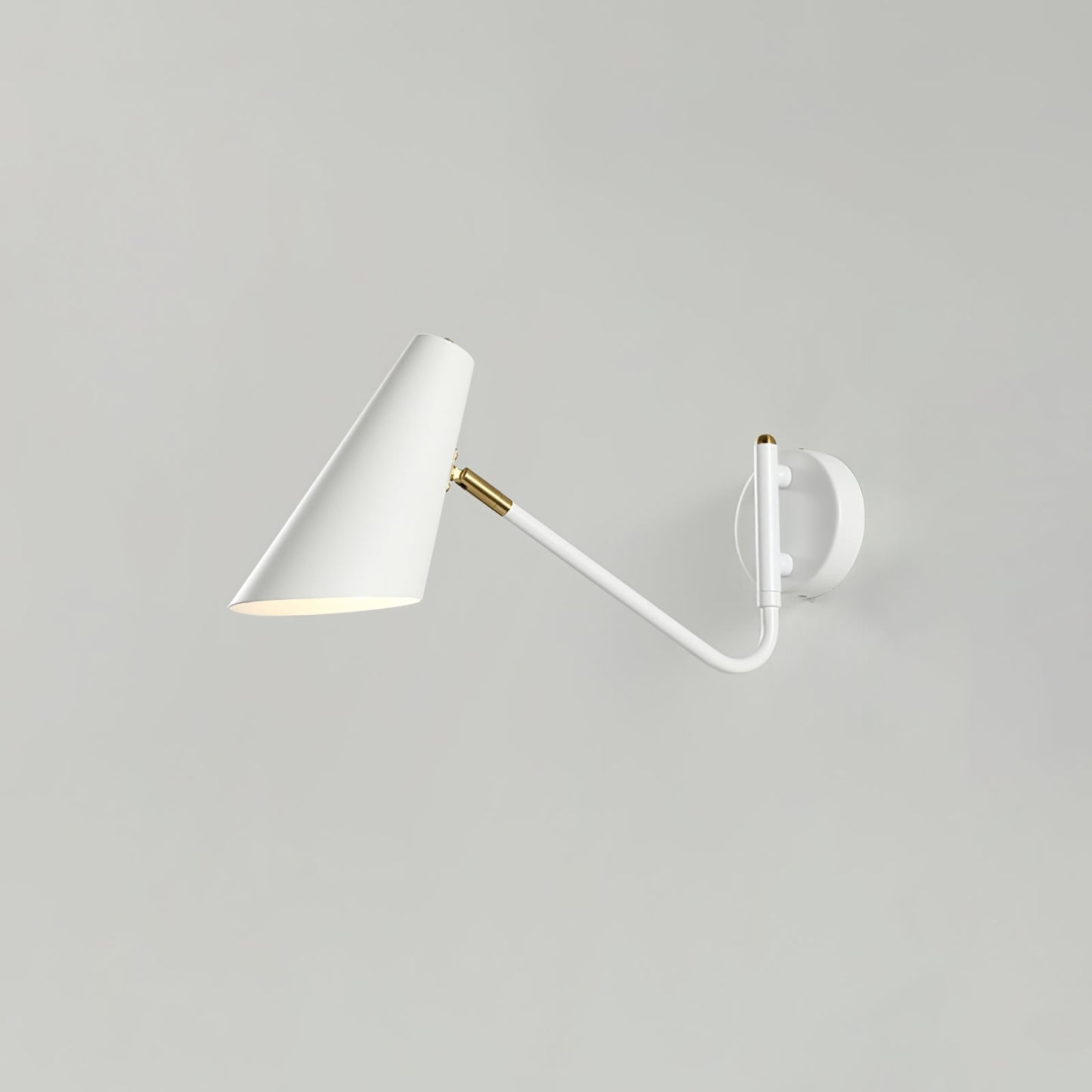 LuminaPex – Applique Murale Orientable au Design Conique