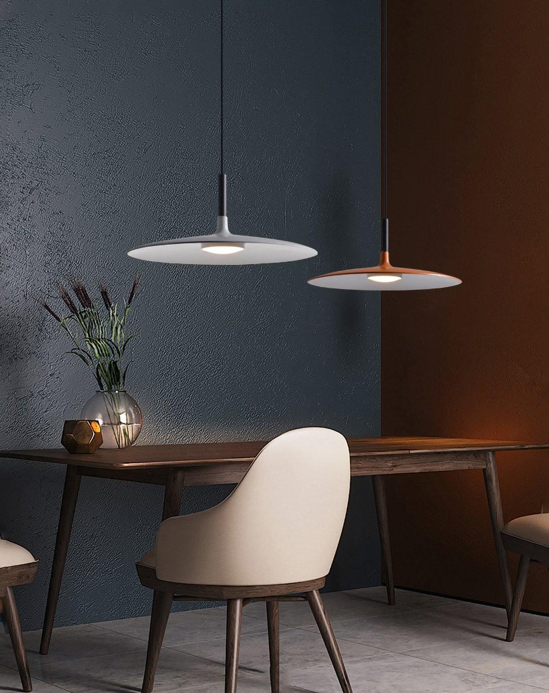 MétaloLinea – Suspension Design en Métal et Aluminium