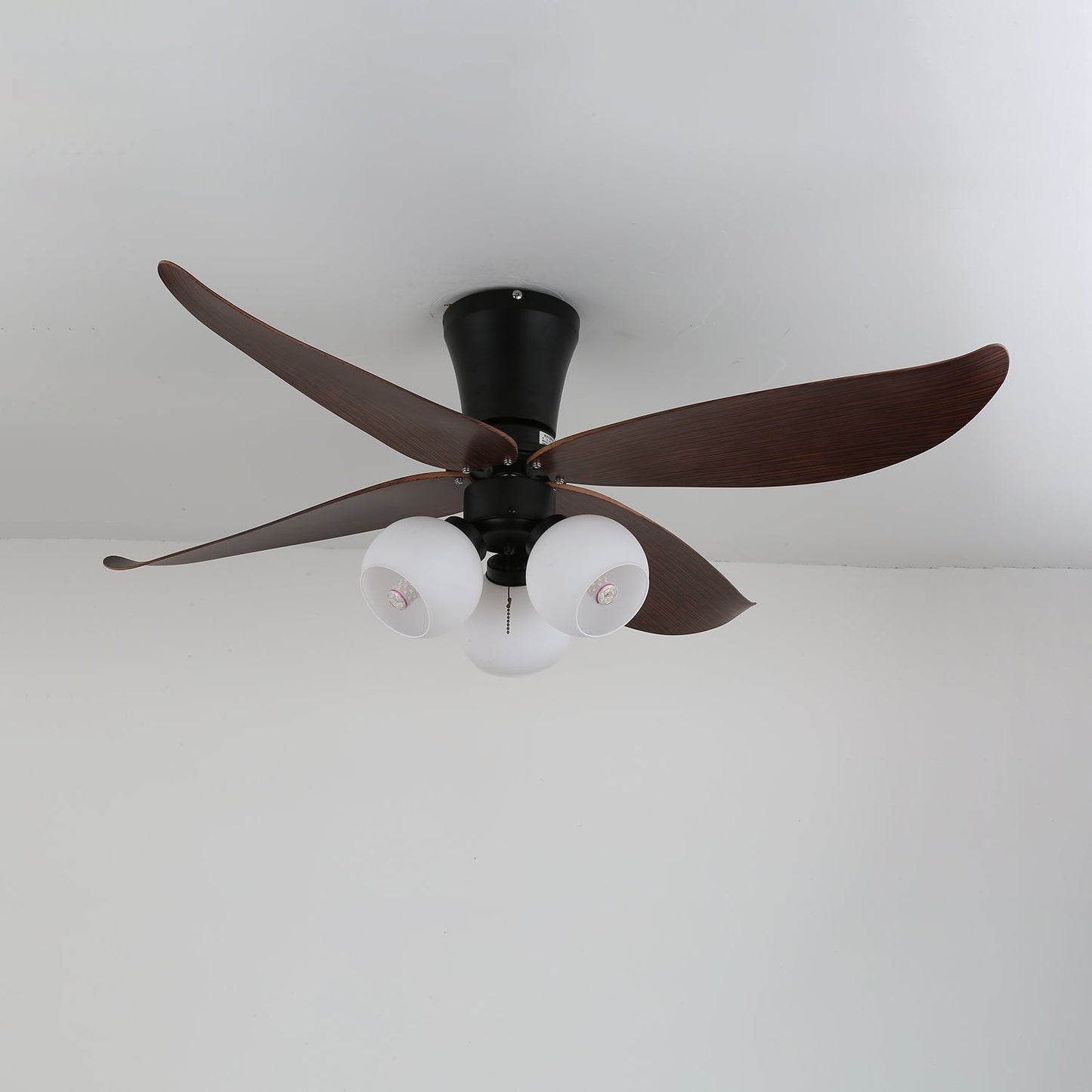 Ventelura | Ventilateur Plafonnier avec Lumière – Design Nature & Pétales en Bois