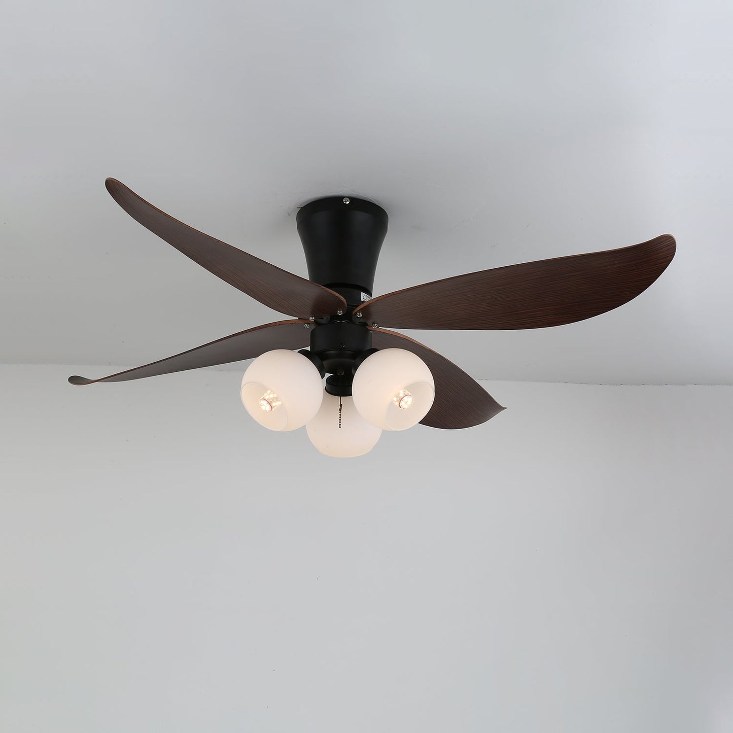 Ventelura | Ventilateur Plafonnier avec Lumière – Design Nature & Pétales en Bois