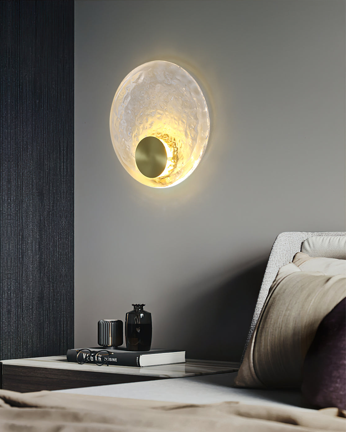 Aurum – Applique Murale Élégante en Laiton & Cristal Opaque | LED Intégrée