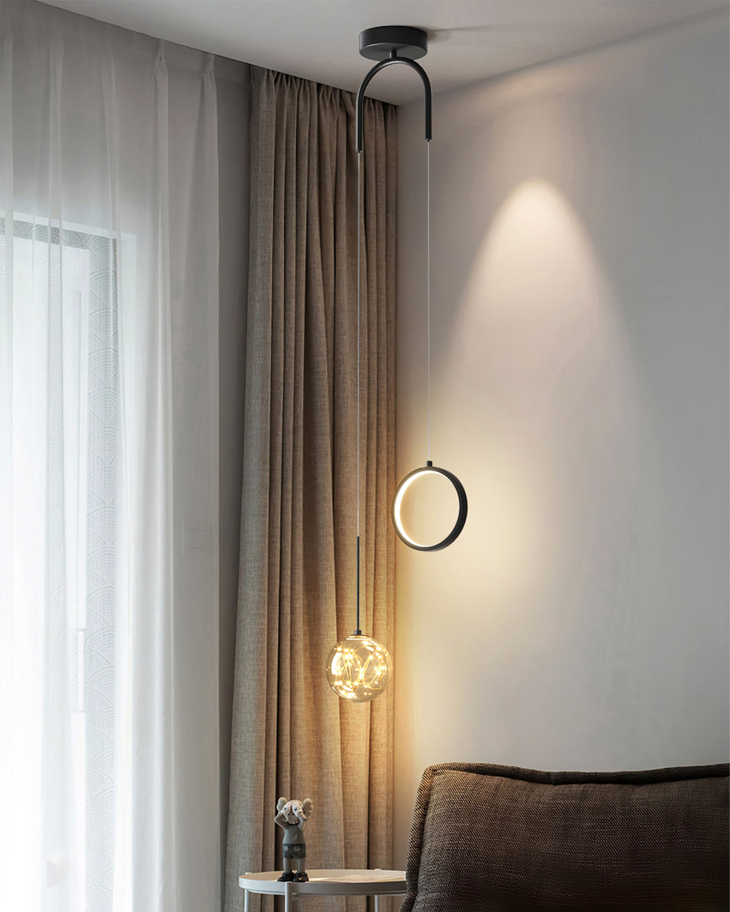 Avalora – Suspension Élégante en Laiton & Verre | LED Intégrée | Hauteur Réglable