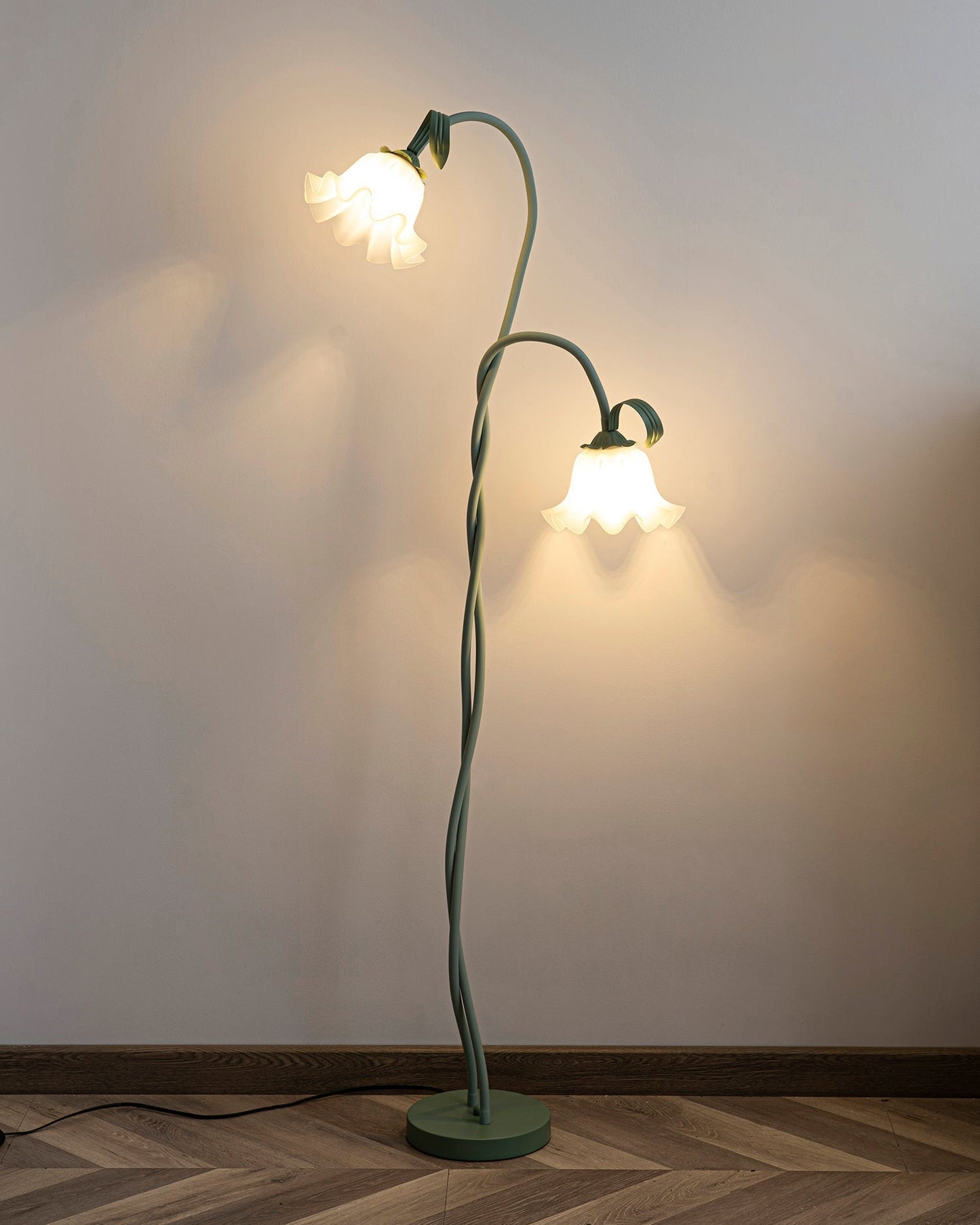 CallaLight | Éclairage Floral Moderne – Élégance Naturelle sur Pied