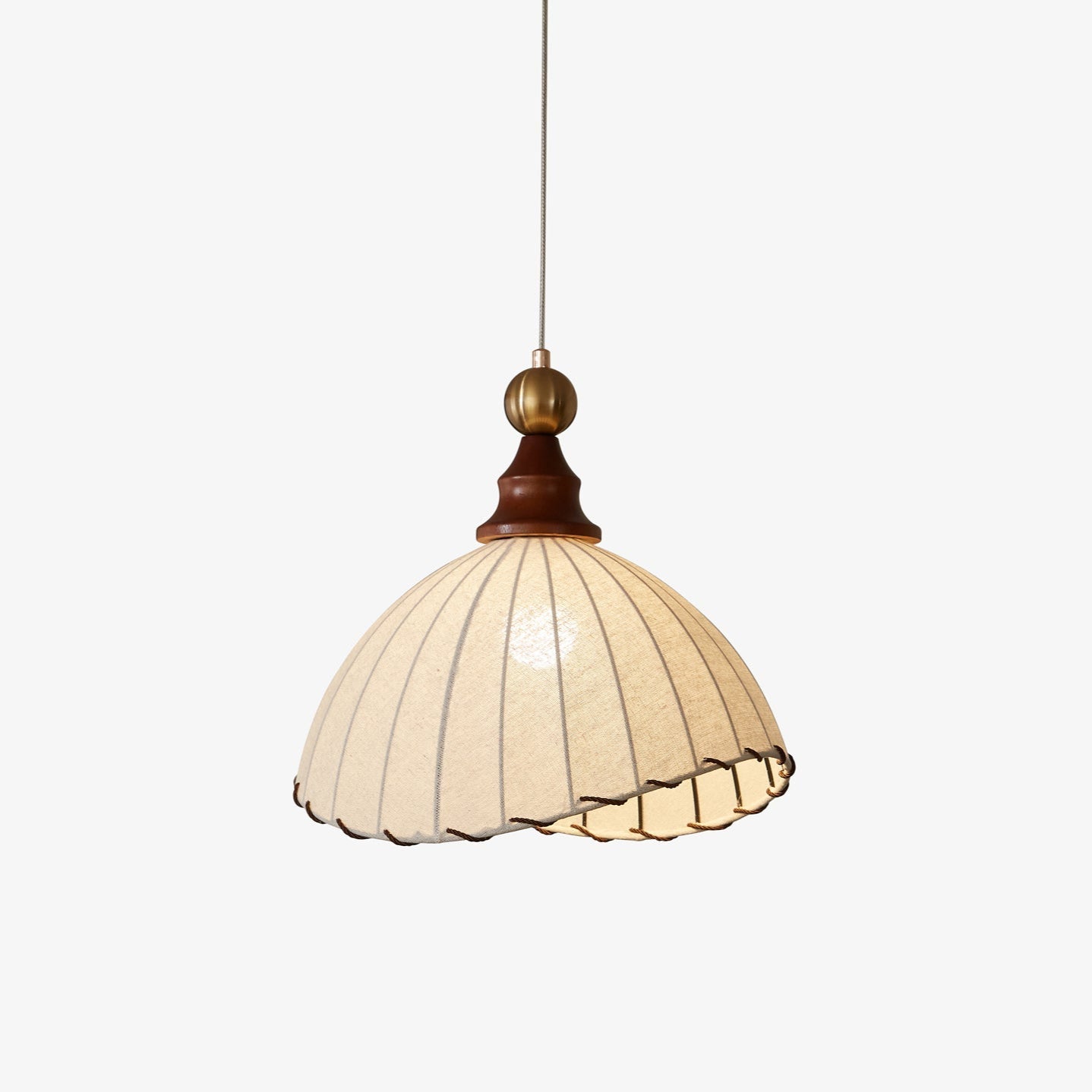 VELMARA | Suspension Tissu Plissé – Bois & Métal Doré – Hauteur Réglable – Douille E27