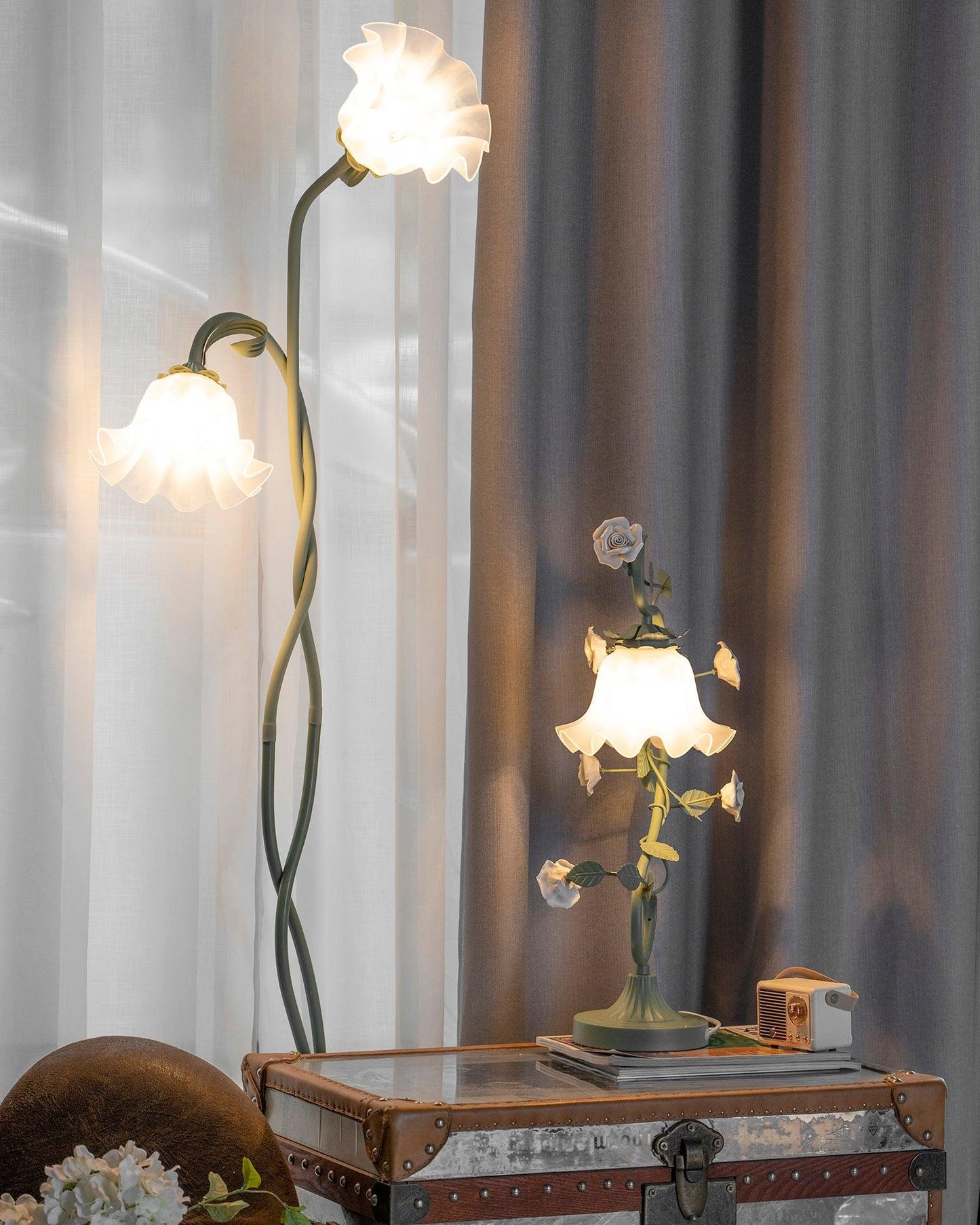 CallaLight | Éclairage Floral Moderne – Élégance Naturelle sur Pied