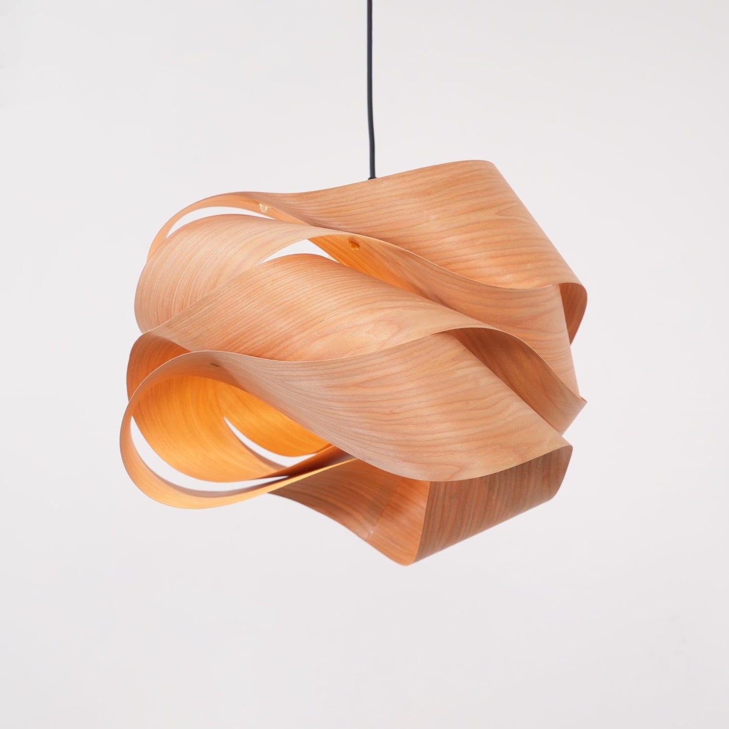 Linka - Suspension Élégante