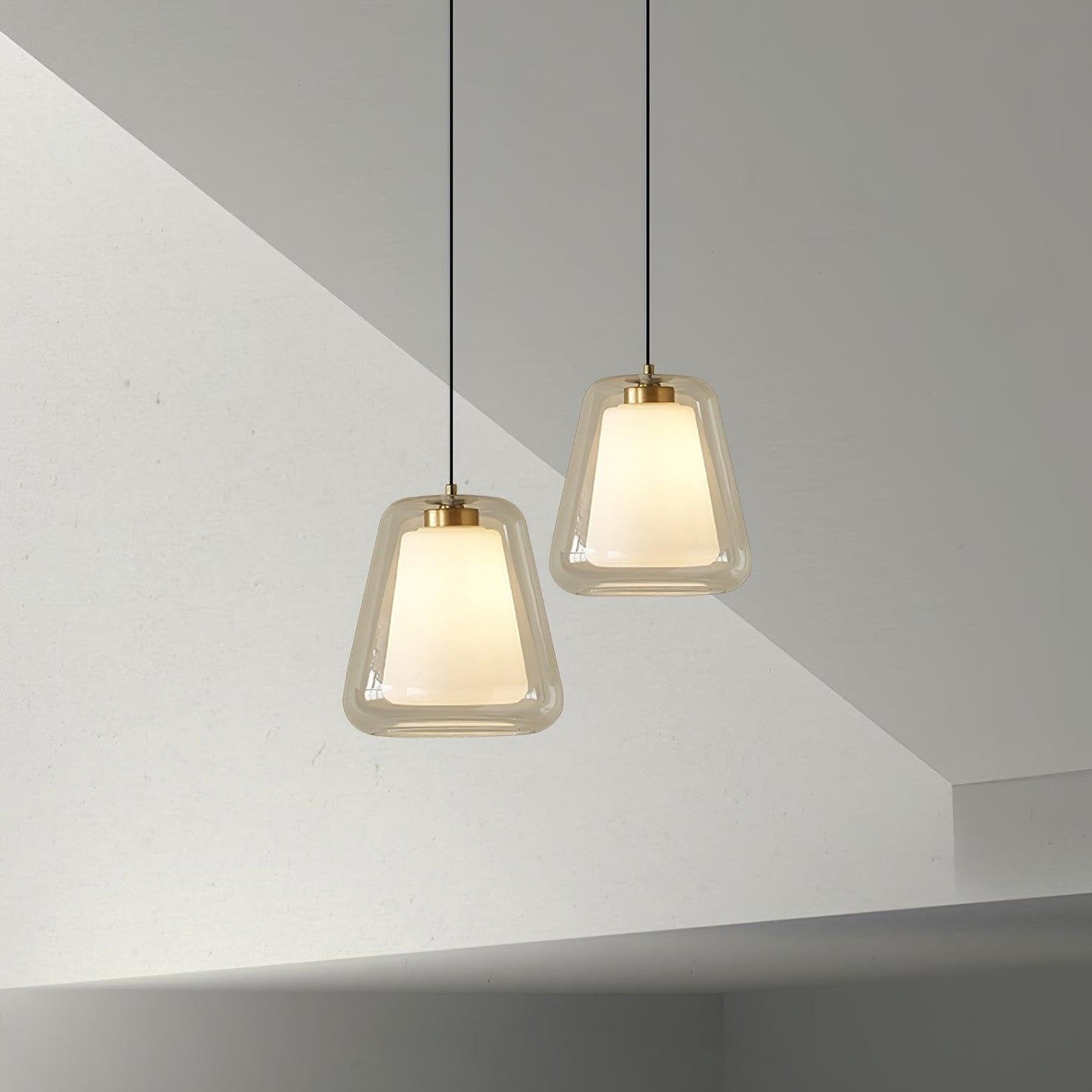 LumièreFluide - Suspension Élégante et Intemporelle