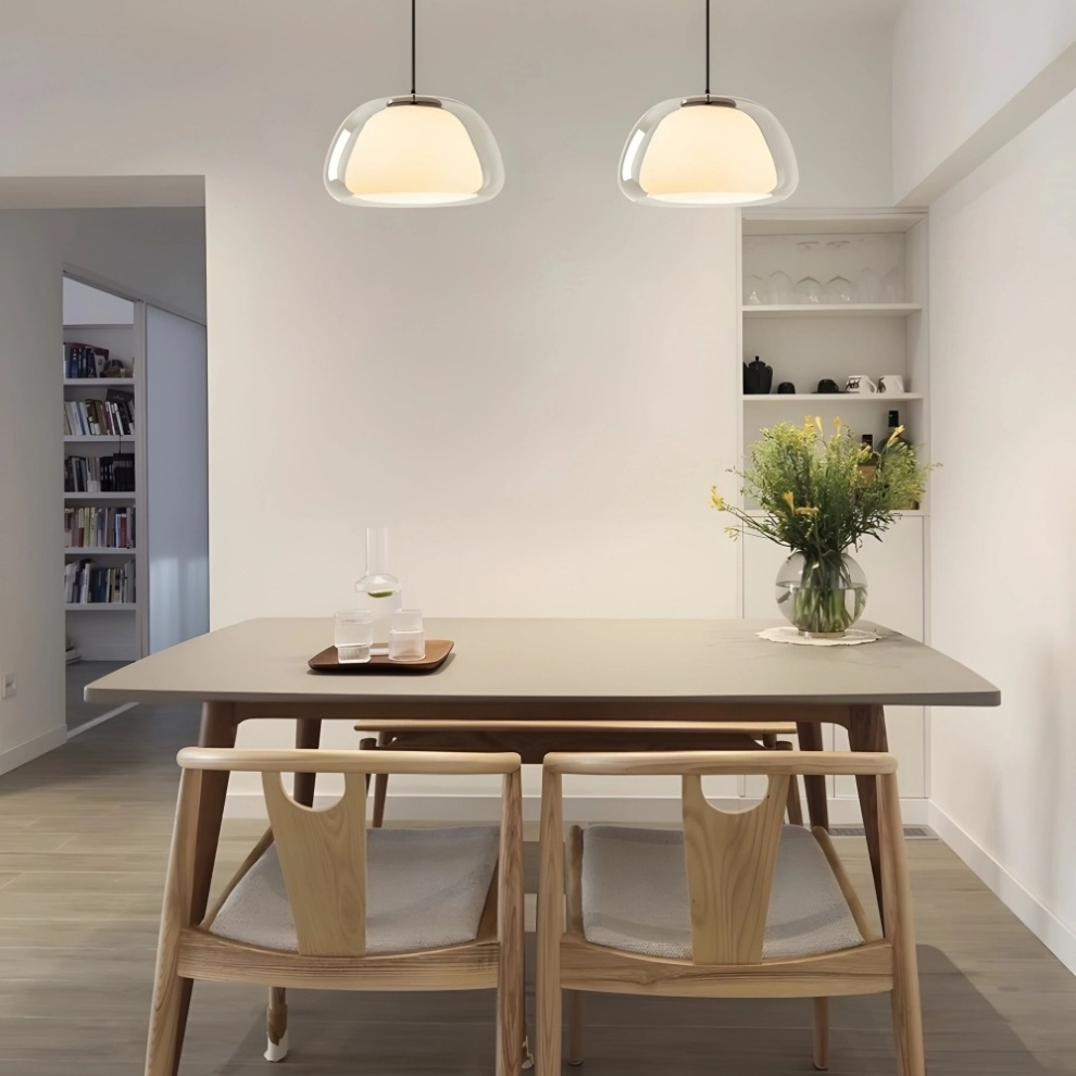 LUNARIA – Suspension en Verre Blanc Mat avec Diffuseur Intégré – Design Élégant avec Douille E27