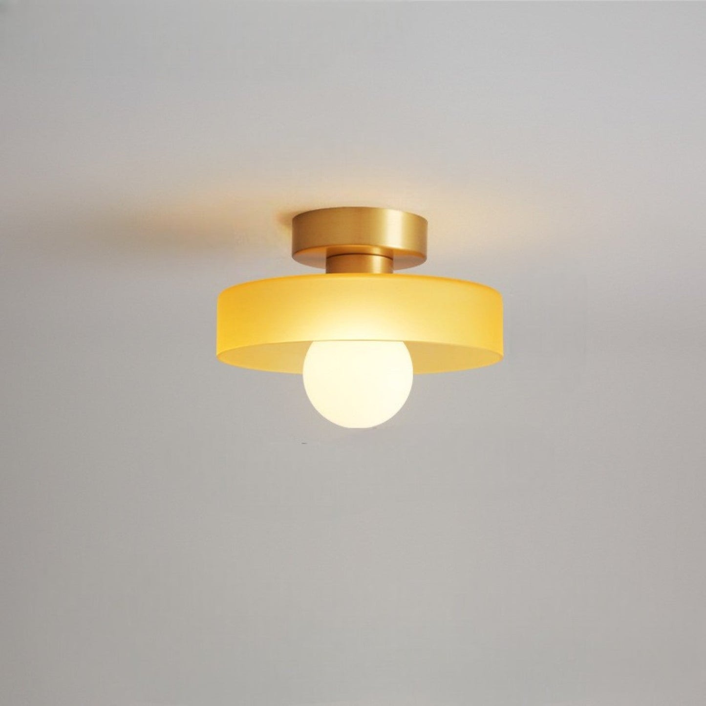 Plafonnier géométrique Bauhaus en laiton et verre – Design moderne et intemporel
