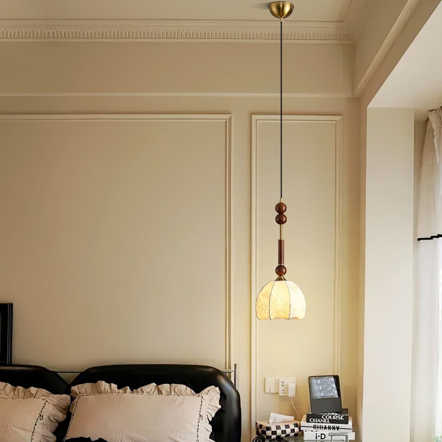 RomaLumière – Suspension Élégante Italienne en Verre | Design Vintage | Bois & Laiton