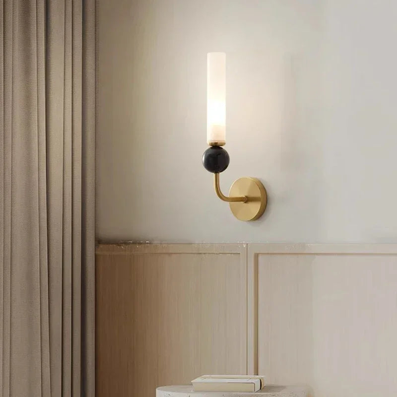 Lampe Murale Élégante – Simplicité moderne, matériaux nobles