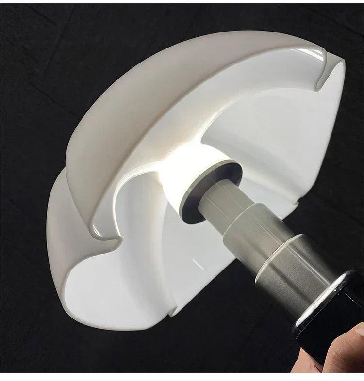ClassicGlow – Lumière classique élégante