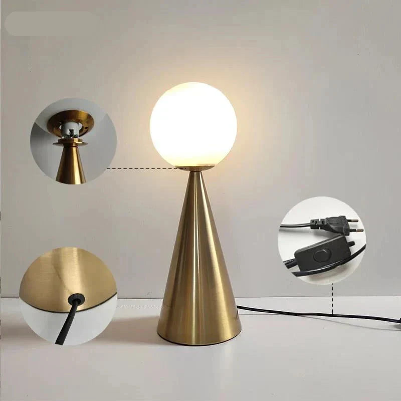 ModernFusion - Lampe de Chevet Créative en Verre Doré