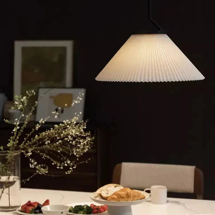 CrèmeNord – Suspension Plissée au Charme Scandinave