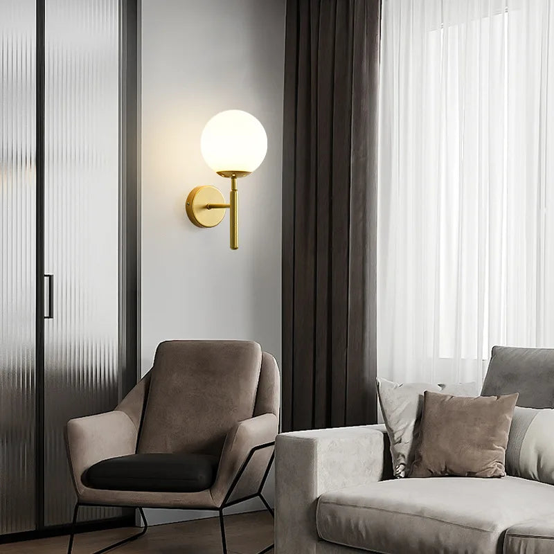 VelvetGlow - Lampe murale luxueuse et douce