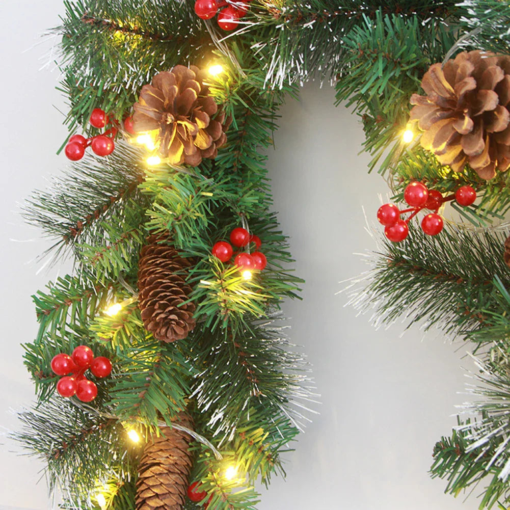 NoëlBerry | Guirlande de Noël avec Pommes de Pin et Baies Rouges – Déco Traditionnelle Réutilisable