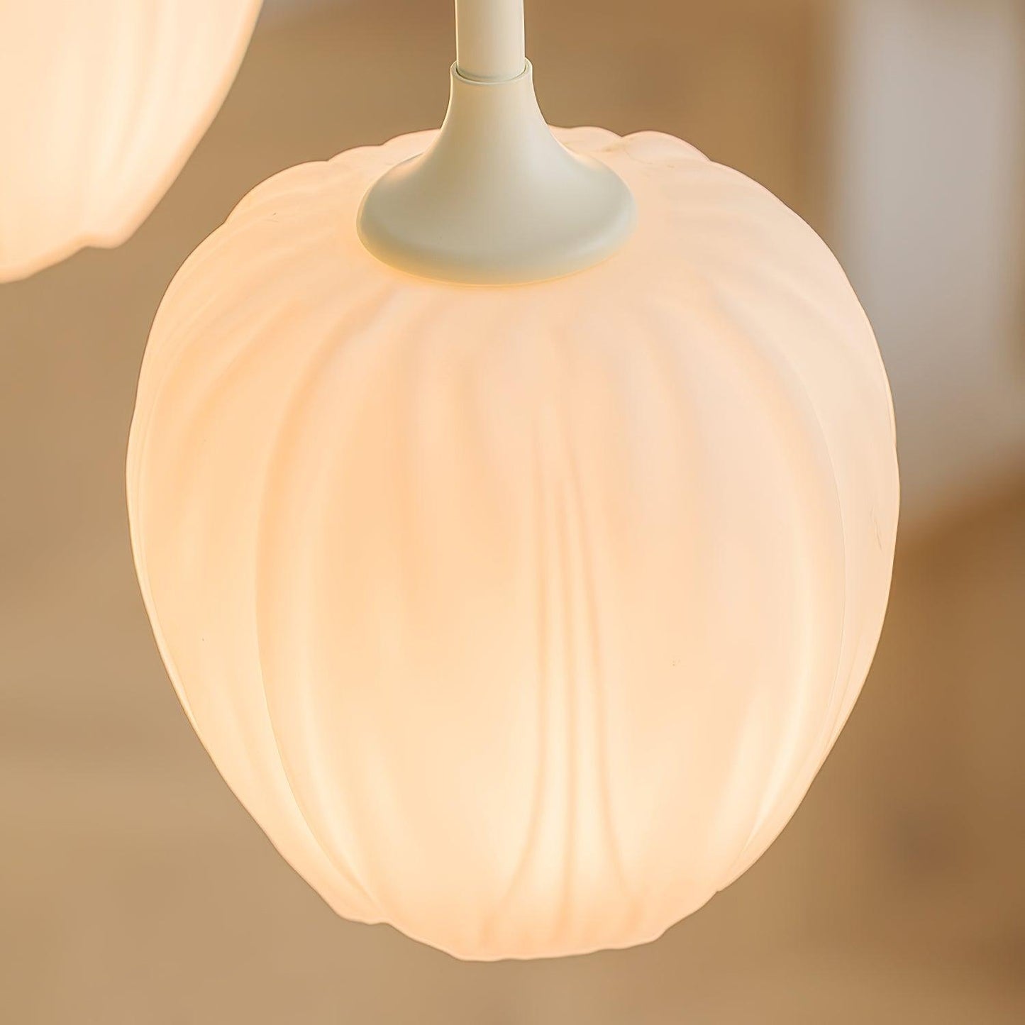 Tulip – Lustre Matcha Élégant