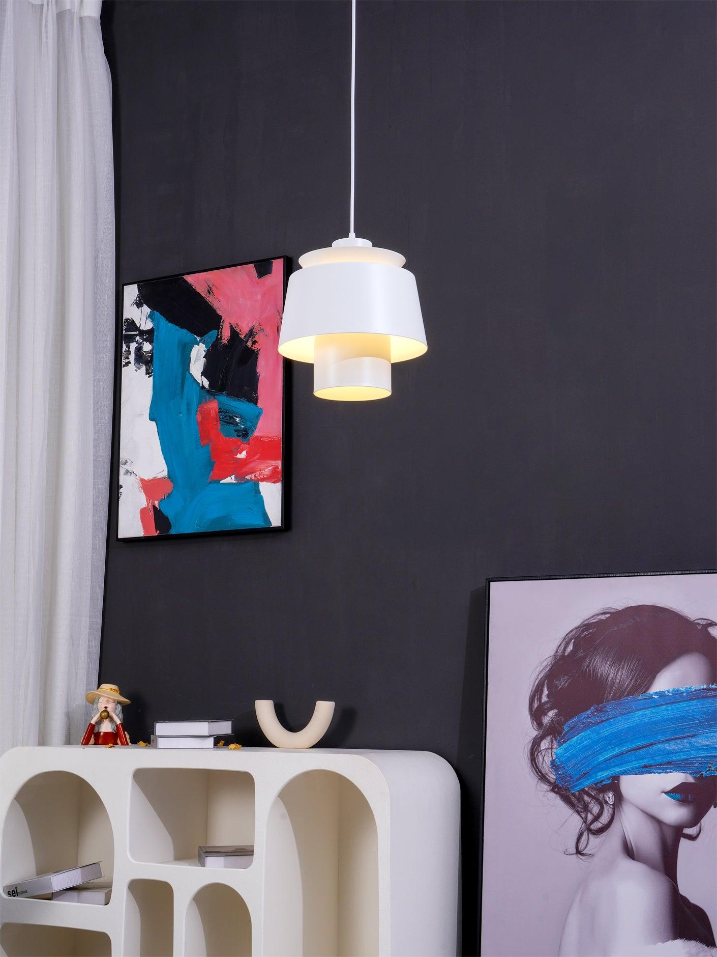 OrionGlow – Suspension Élégante en Lumière