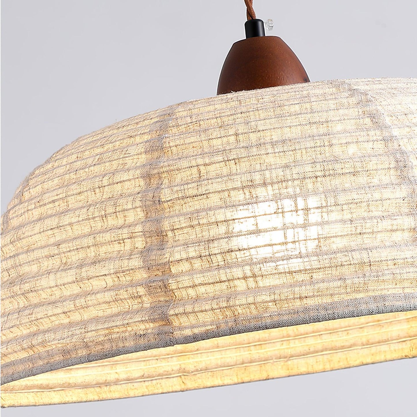 WoodLumière – Suspension Élégante en Bois