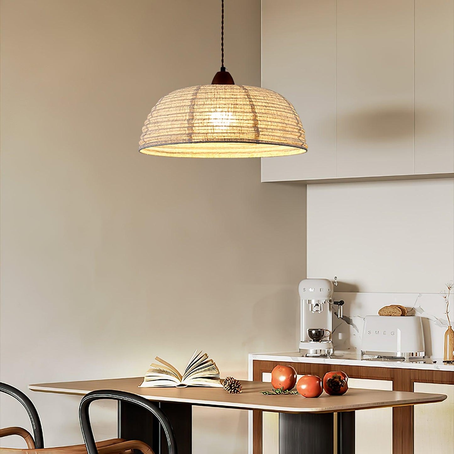 WoodLumière – Suspension Élégante en Bois