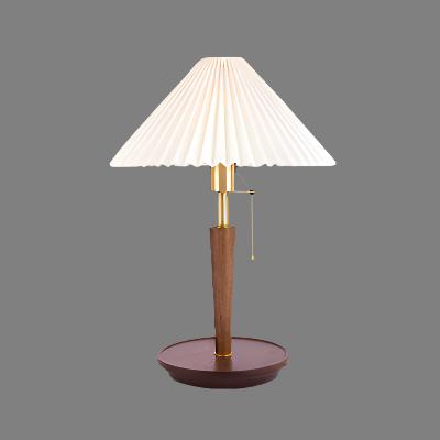 VintageLumi – Lampe en bois rétro