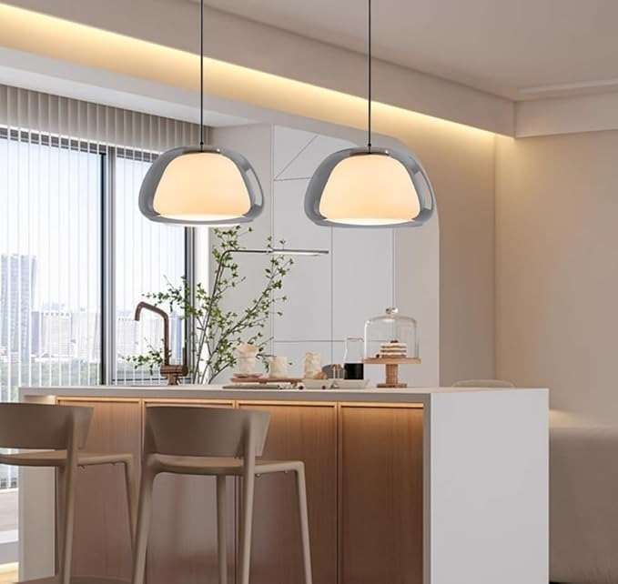 LUNARIA – Suspension en Verre Blanc Mat avec Diffuseur Intégré – Design Élégant avec Douille E27