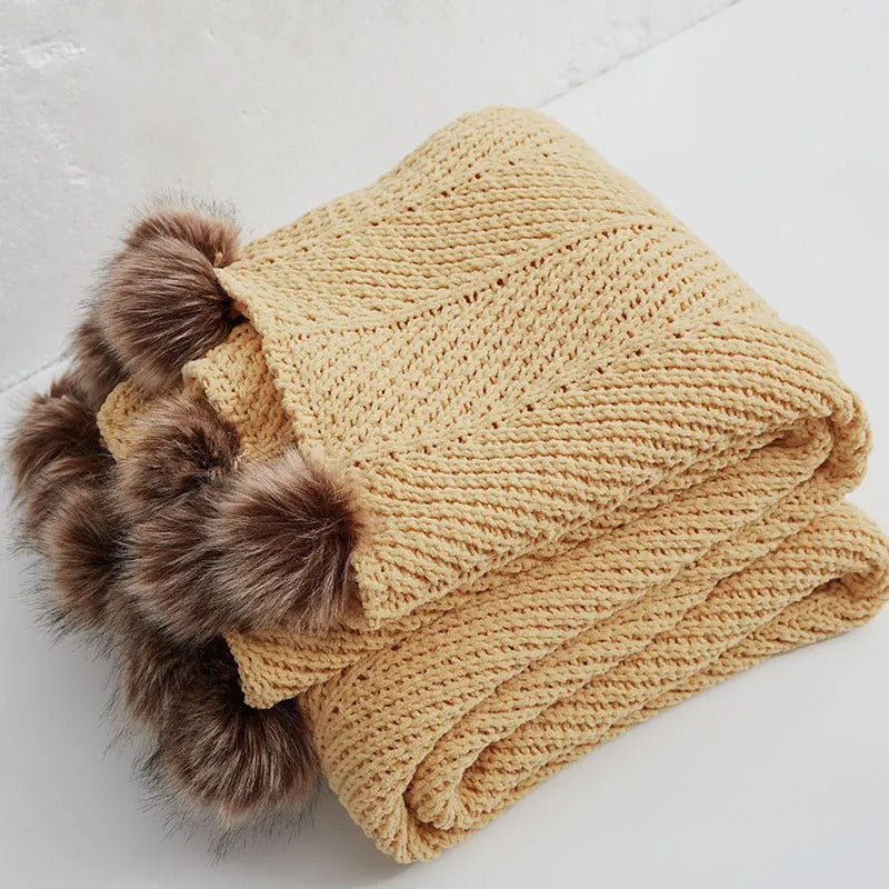 PomponLux – Plaid en Chenille avec Pompons