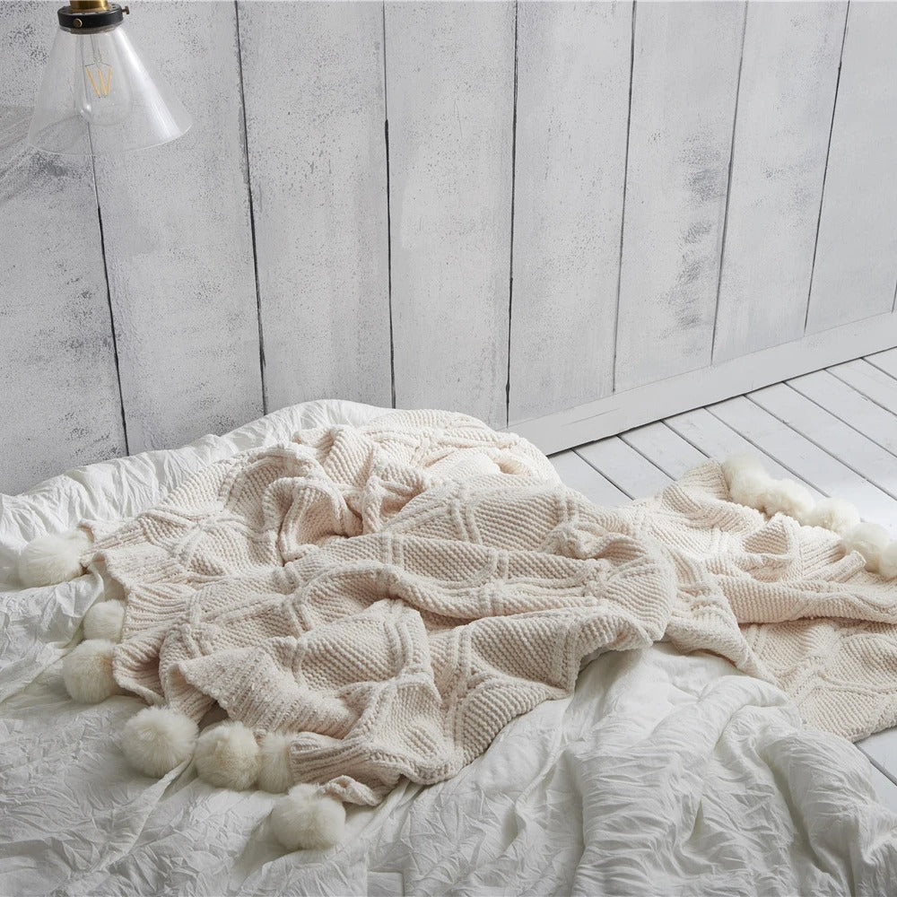 PomponLux – Plaid en Chenille avec Pompons