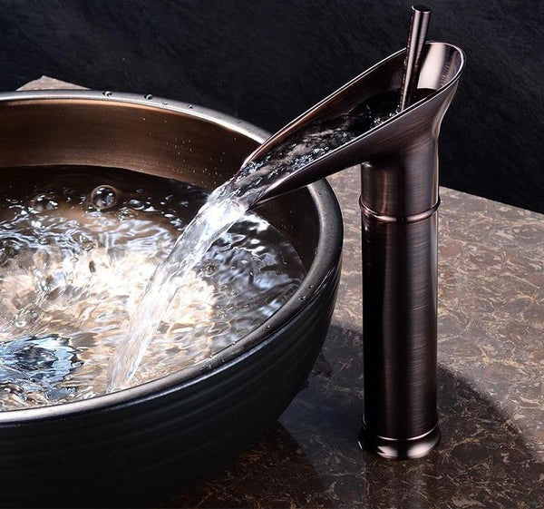 Antique Waterfall – Robinet Cascade pour Salle de Bain | Style Rétro en Laiton