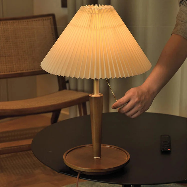 VintageLumi – Lampe en bois rétro