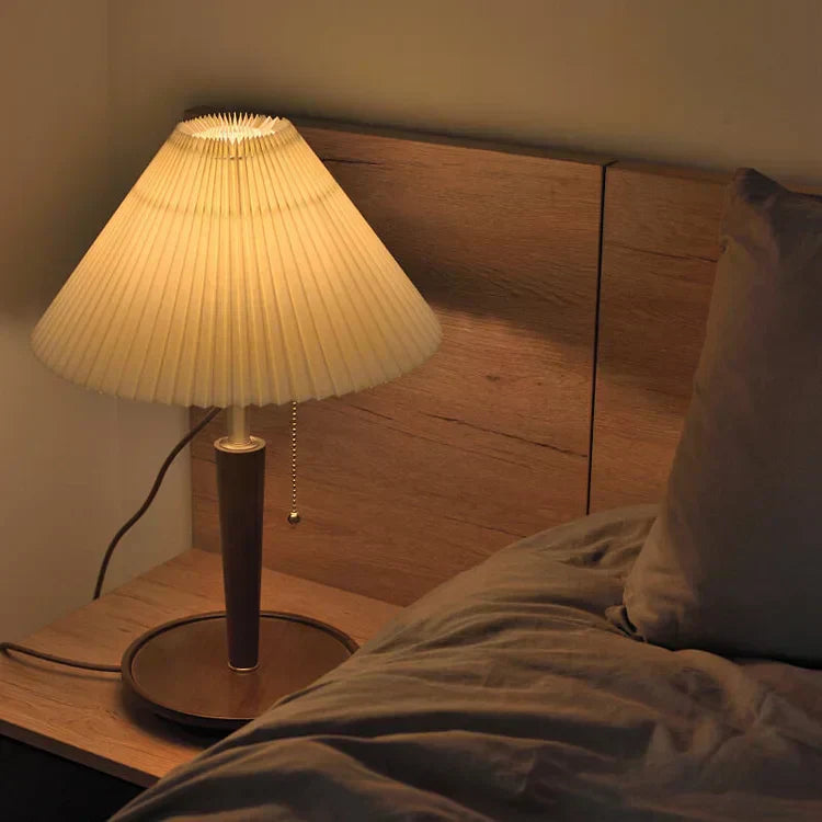 VintageLumi – Lampe en bois rétro