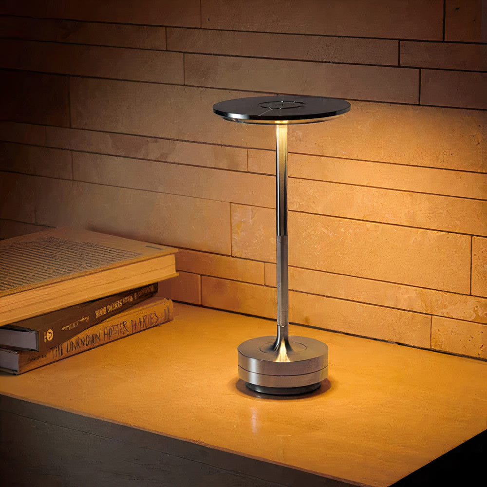 LumenArt - Lampe de Table Élégante de Thomas