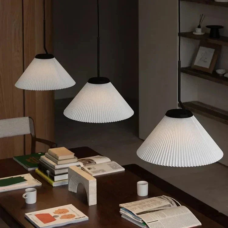 CrèmeNord – Suspension Plissée au Charme Scandinave