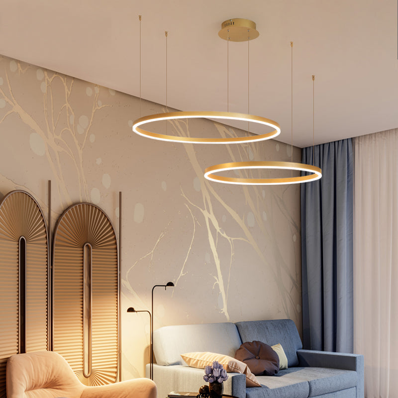 LunaGlow – Lustre circulaire en métal élégant