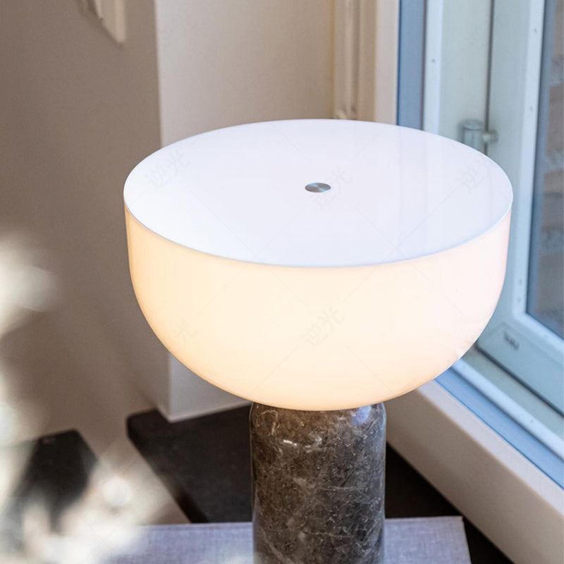 LuxMarble – Lampe marbrée sophistiquée