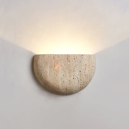 Applique en travertin jaune – LumiTrave | Éclairage LED mural naturel et élégant