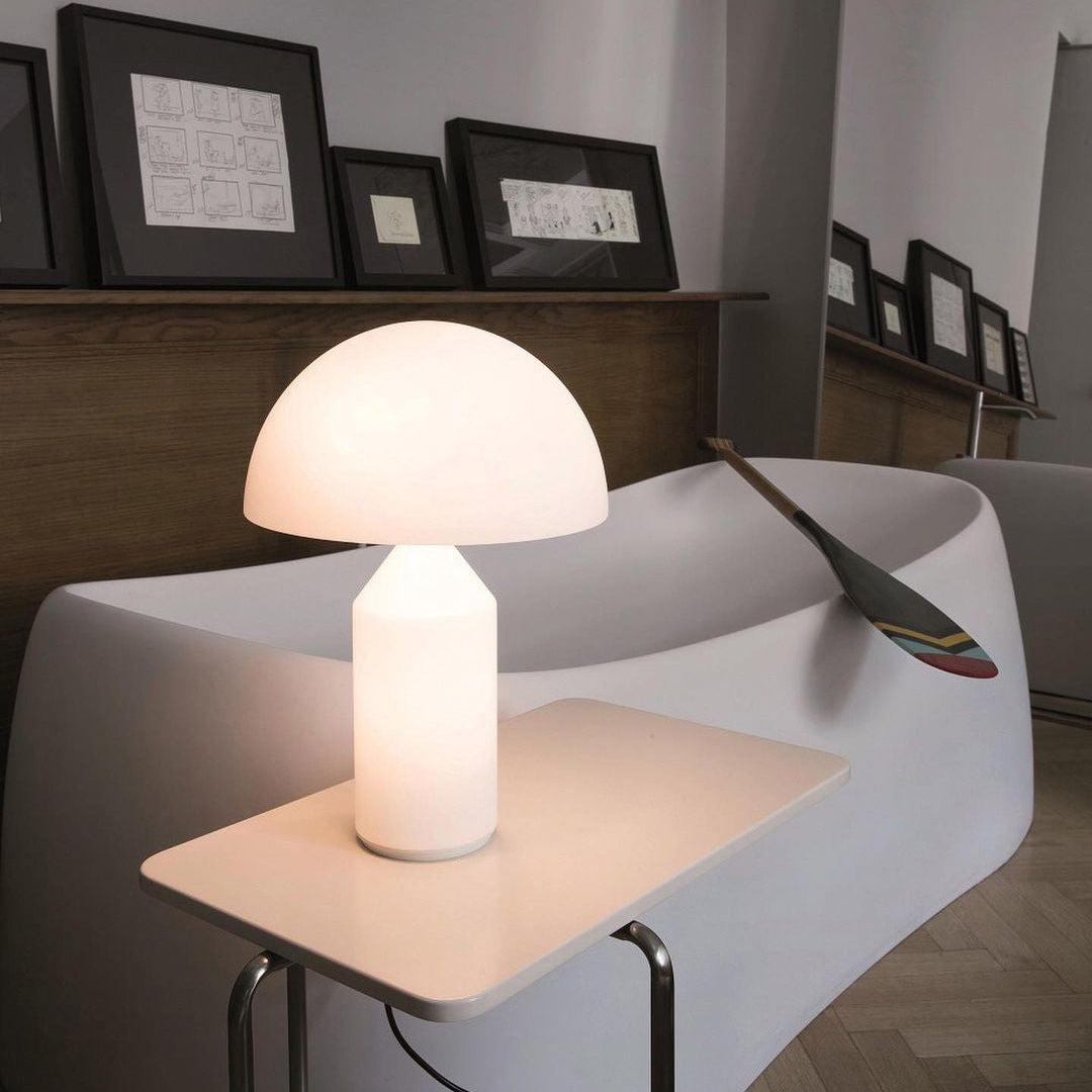 Atollo – Lampe de Table en Verre Blanc | Design Géométrique Iconique | LED Compatible