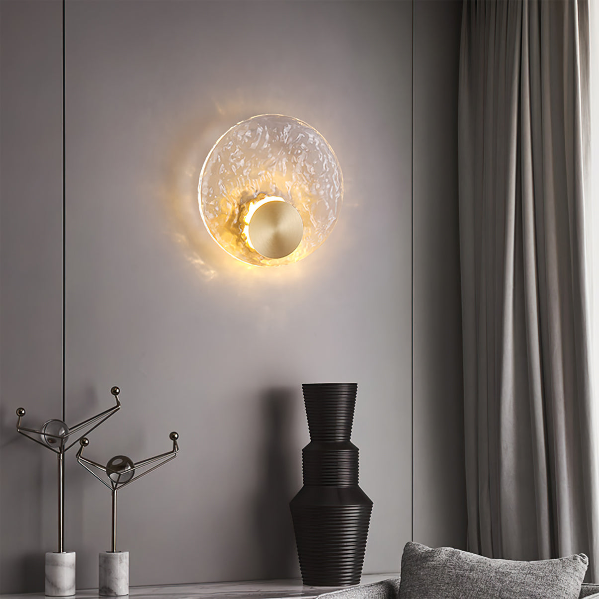 Aurum – Applique Murale Élégante en Laiton & Cristal Opaque | LED Intégrée