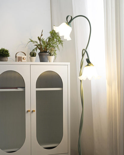 CallaLight | Éclairage Floral Moderne – Élégance Naturelle sur Pied